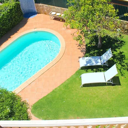 Villa Flores *