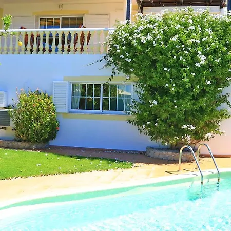 Flores * Carvoeiro (Lagoa)