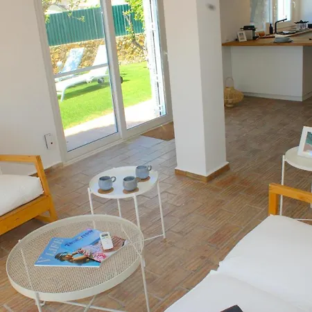 Villa Flores Carvoeiro (Lagoa)