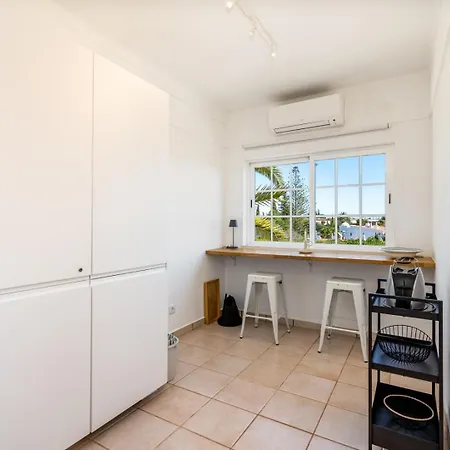 Flores * Καρβοέιρο