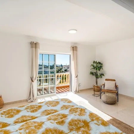 Villa Flores Carvoeiro (Lagoa)