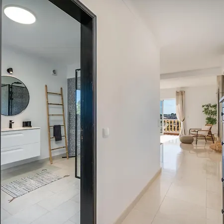 Flores Καρβοέιρο