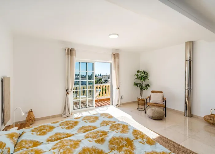 Villa Flores Carvoeiro (Lagoa)